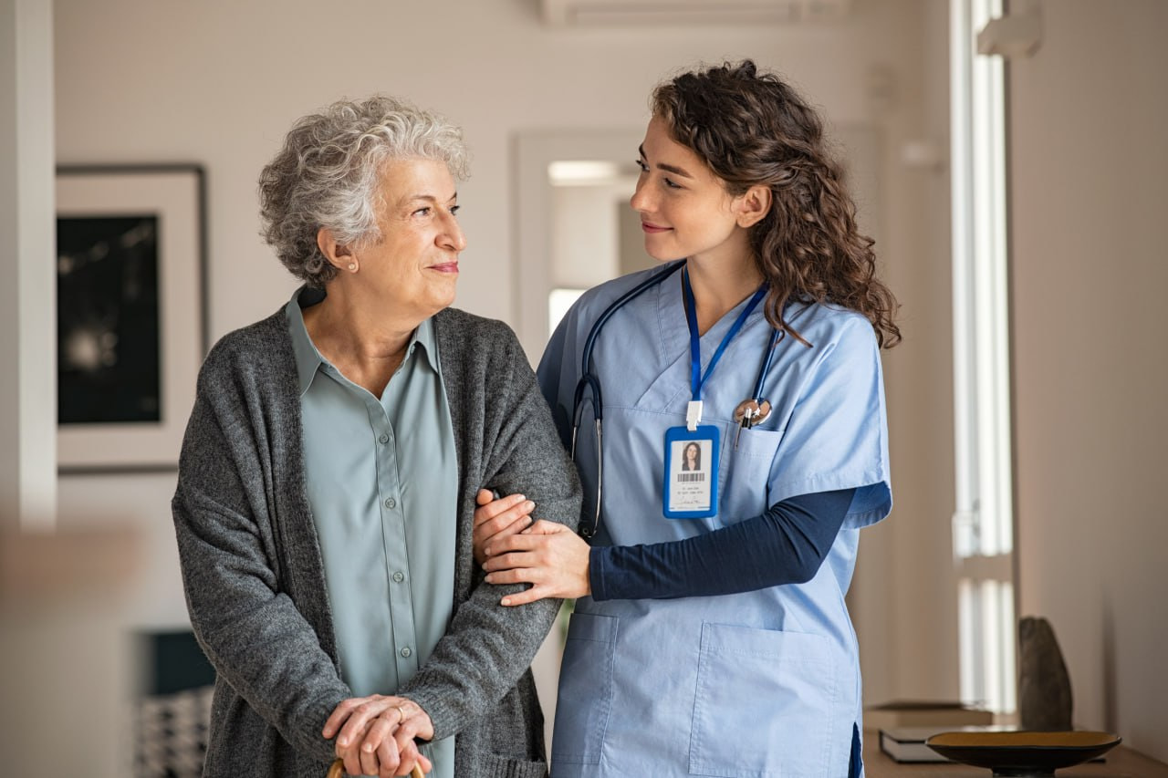 Elderly Caregiver Jobs – Start Your Career Today!